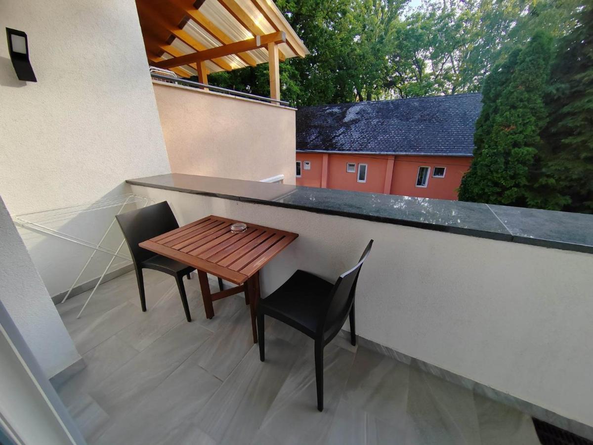 City Panzio Balatonlelle Exterior photo