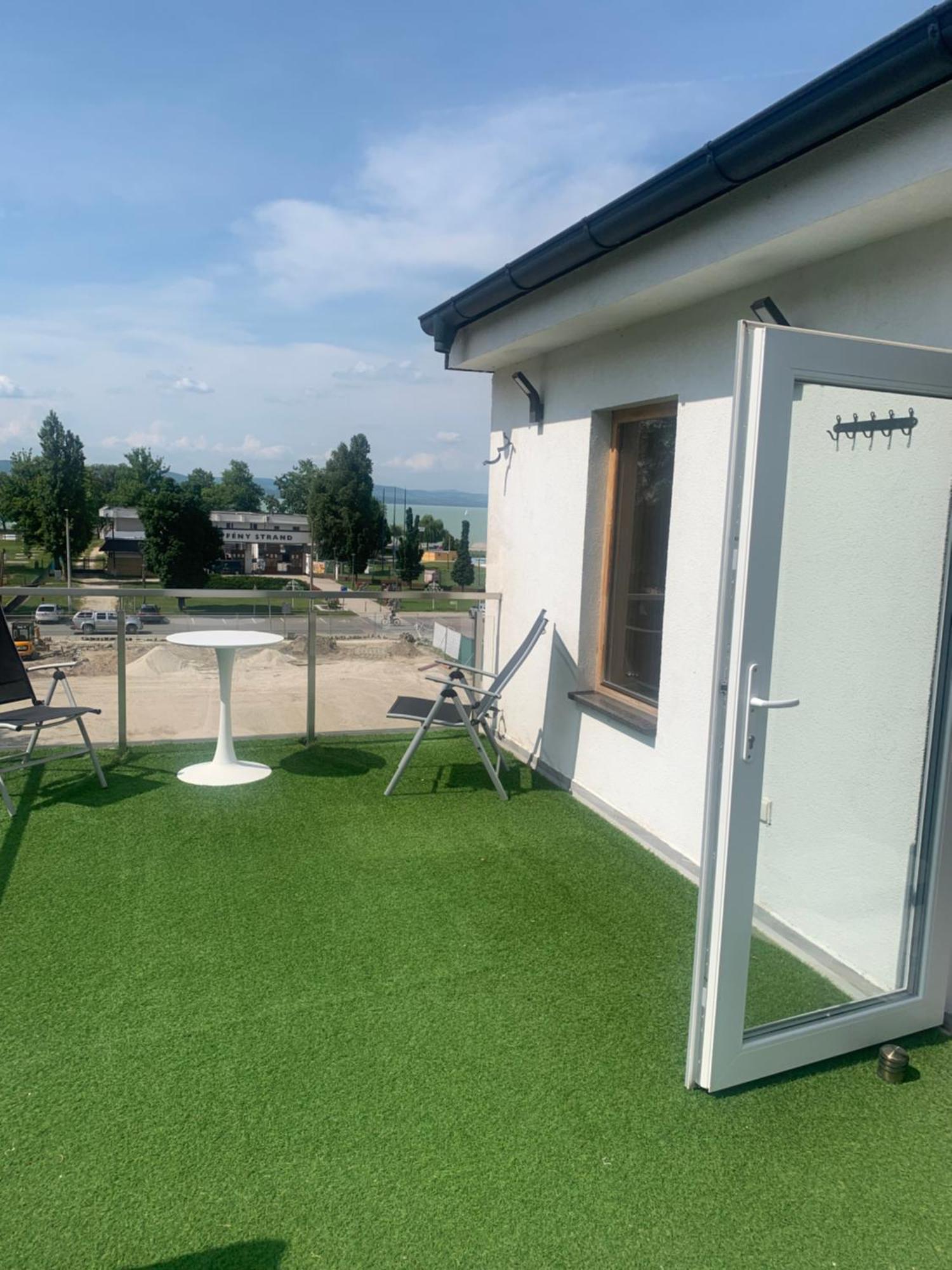 City Panzio Balatonlelle Exterior photo
