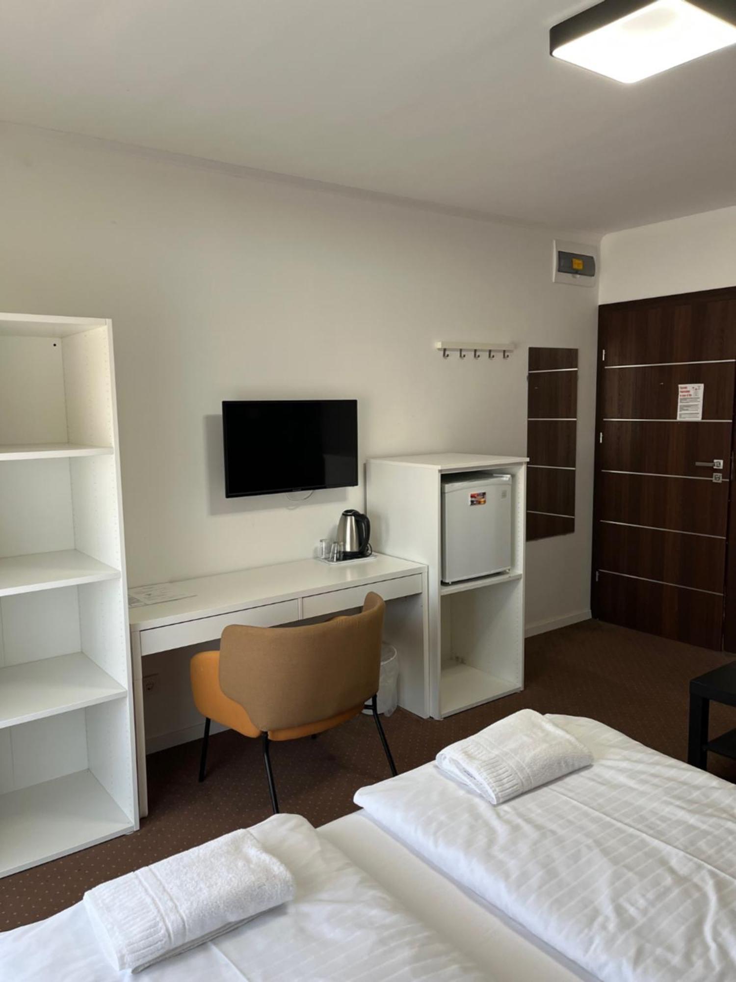 City Panzio Balatonlelle Exterior photo